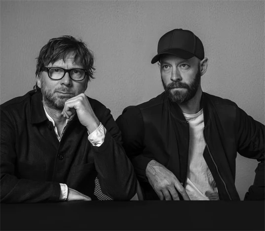 Chris Martin/Magnus Elebäck, Massproductions.